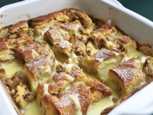 cinnamon roll breakfast casserole​